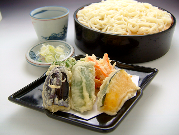 冷やしたぬきそば　　ひやしたぬきそば
